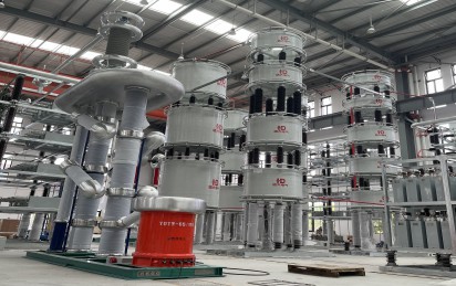 運(yùn)行于中國西部科技創(chuàng)新港電氣設(shè)備國家重點(diǎn)試驗(yàn)室多級串聯(lián)電抗器--待修地面